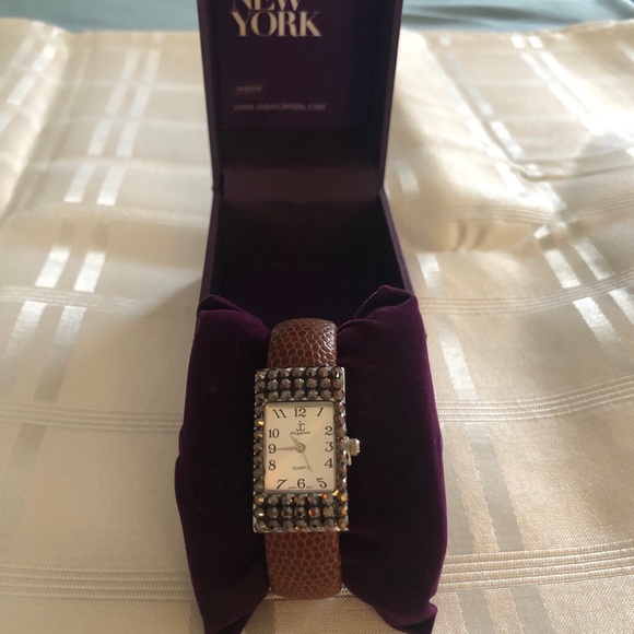 Jimmy Crystal Bangle watch - Picture 2 of 3